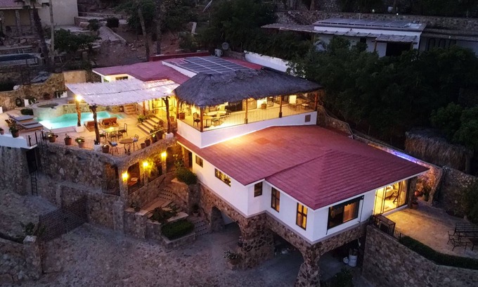 Pedregal Villa | VILLA FELICIDAD,
