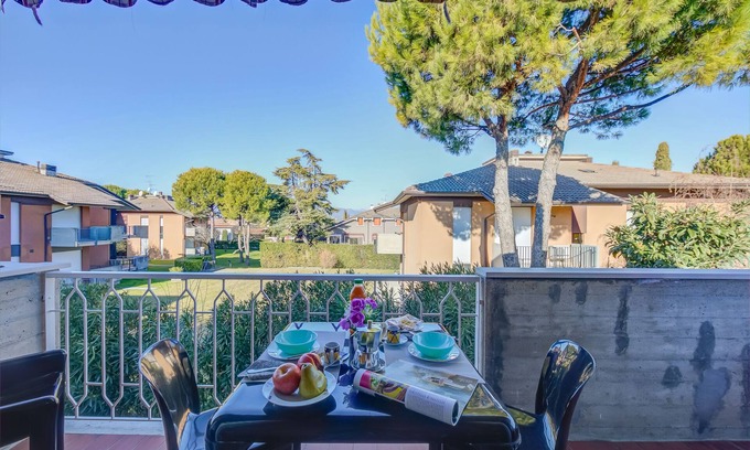 Colombare Apartamento | Villa Fiorita - Apt 4 - Mimosa, Sirmione, Italy