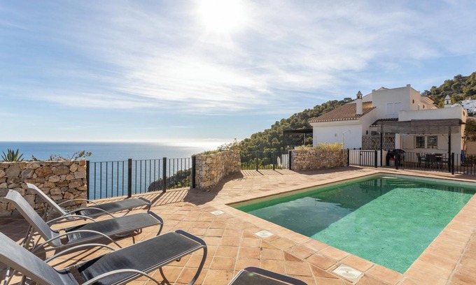 Almunecar Villa | Villa 'Five Star with Heavenly Views' con vistas al mar, Wi-Fi y aire acondicionado