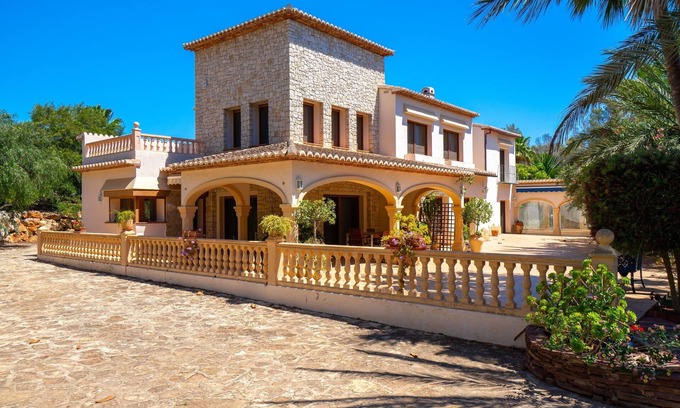 El Tesoro Villa | Villa Flor del Paraíso