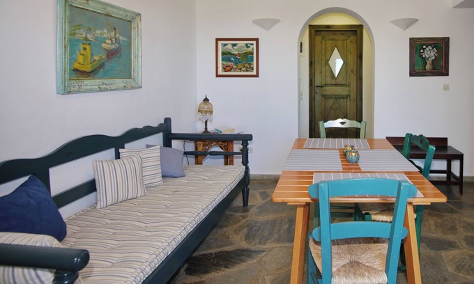 Marpounta Apartamento | Villa Flora Views exciting imaginations Apartment 1 Ground Floor