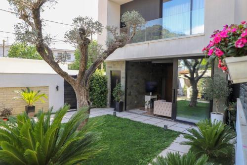 Elbasan Casa | Villa Flower Berat