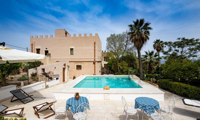Sant'Andrea Bonagia Villa | Villa Fontana