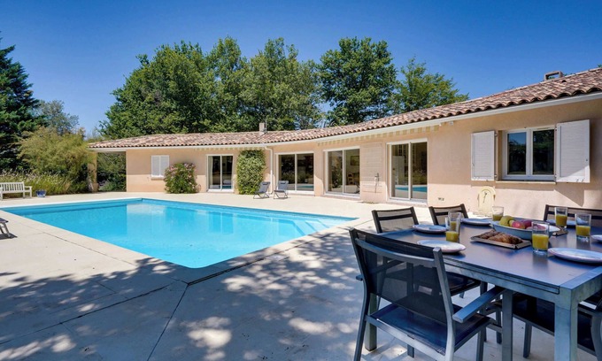 Saint-Sulpice-et-Cameyrac Villa | Villa avec piscine aux portes de Bordeaux