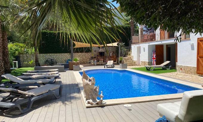 Calonge Villa | Villa Francisco con vistas a la montaña, piscina y Wi-Fi