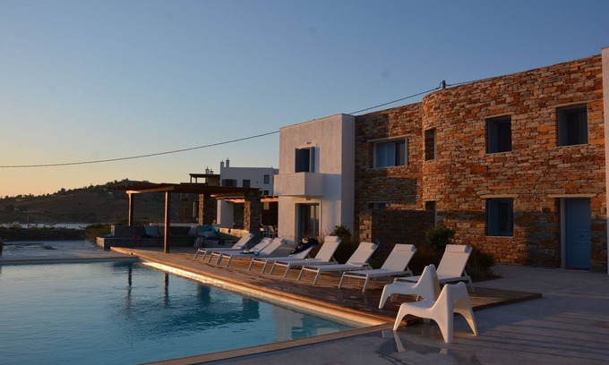 Koundouros Villa | Dos villas frente al mar con piscina infinita