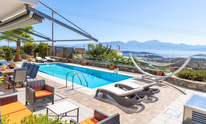 Katsikia Villa | Villa Friends with private pool