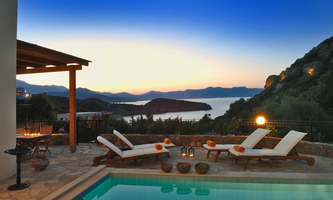 Istron Villa | Villa Gaia, hermosa villa espaciosa de cuatro dormitorios con piscina privada