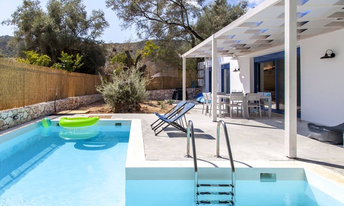 Mikros Gialos Villa | Villa con piscina privada cerca de la playa