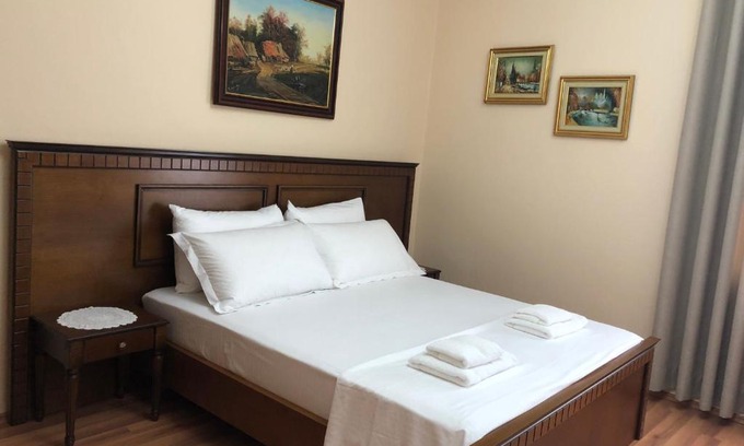 Berat Casa | Villa Garden