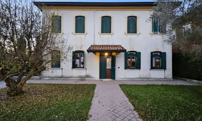 Oriago Apartamento | "Villa Gardenia" in Mira on the Brenta Riviera