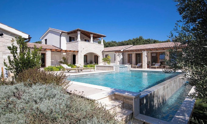 Valtura Villa | Villa Ginetto - 8 Persons, 4 Bedrooms, Private Pool, BBQ
