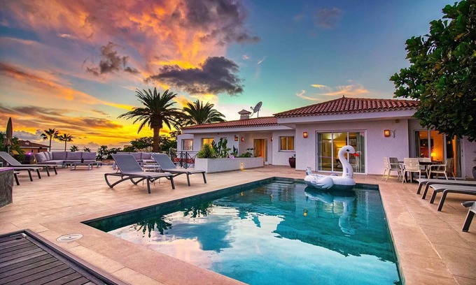 Chayofa Casa | Villa Ginevra, perfecta para grupos grandes, con piscina, sauna y jardín
