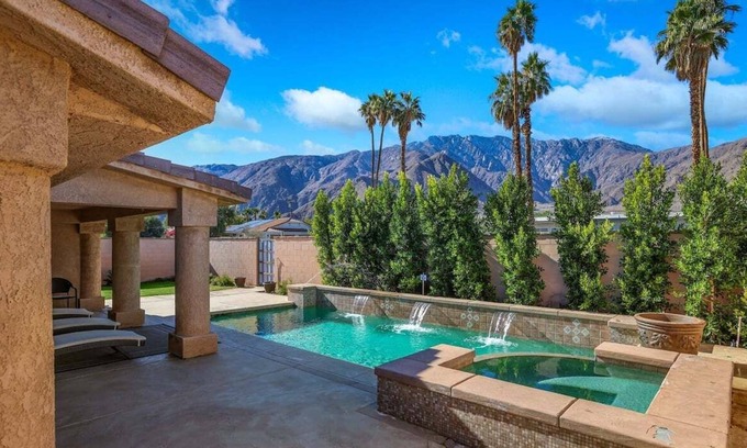 Racquet Club West Casa | Villa Grand Prix - Sun-Drenched Poolside Bliss & Exclusive Courtyard