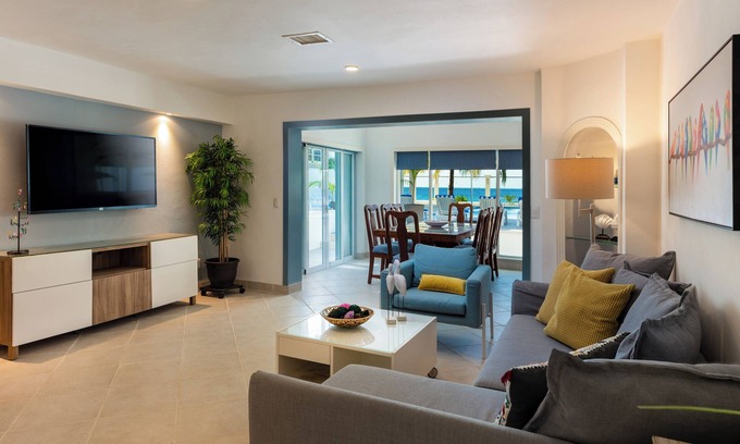 Cozumel Casa | VILLA GRANDE, 4-bedroom Oceanfront Villa in Cozumel México at Villas Santa Pilar