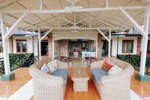 Ciloto Hotel | Villa Green Valley Puncak RedPartner