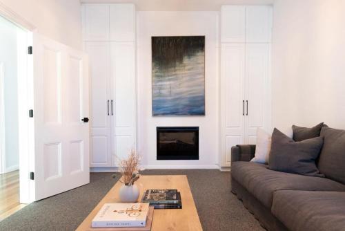 Invermay Casa | Villa Gwen: Character Home Moments from the City