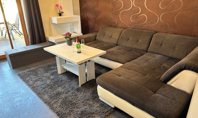 Cossebaude Apartamento | Villa Harmonie-erdgeschoss - 3x Schlafzimmer Dampfsauna Playstation 4 Terrasse