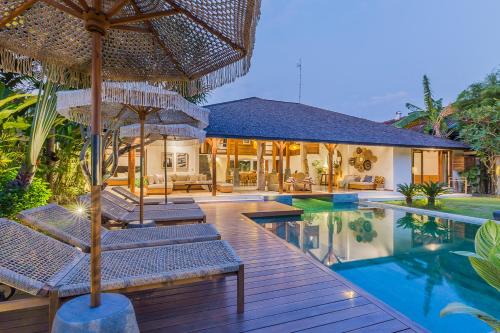 Nakula Villa | Villa Hitu