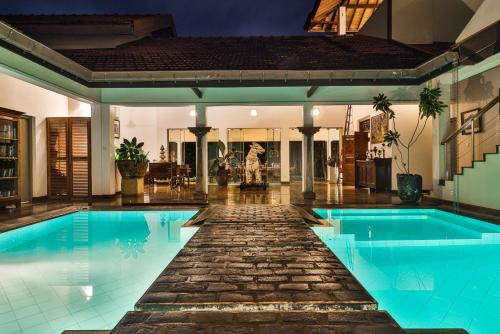 Negombo Villa | Villa Hundira