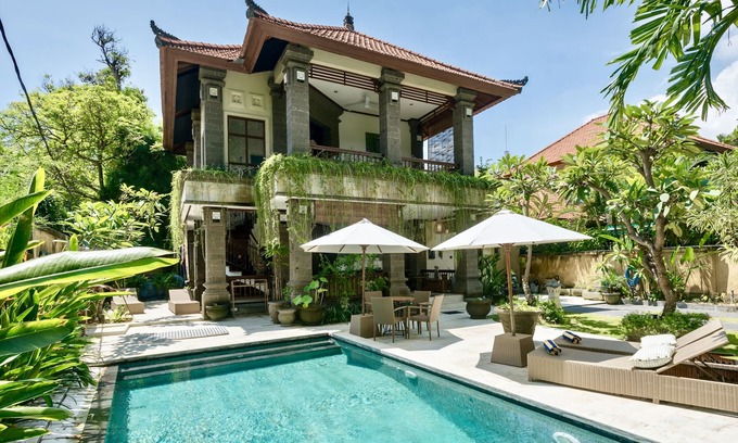 Sanur Villa | VILLA IBU 3 PISCINA BDRM A 50 METROS DE LA PLAYA