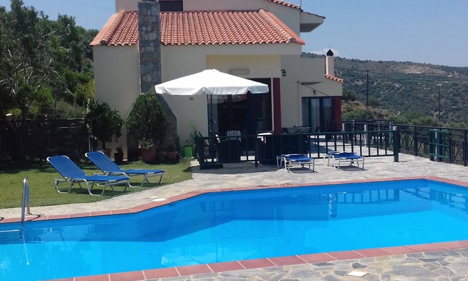 Milatos Villa | Villa "Iliothea", estancia privada, Milatos Creta, gran piscina, vista al mar hasta 16 personas
