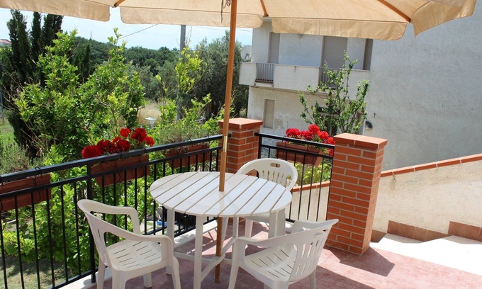 Ortona Villa | Villa rodeada de vegetación entre el mar y la Majella