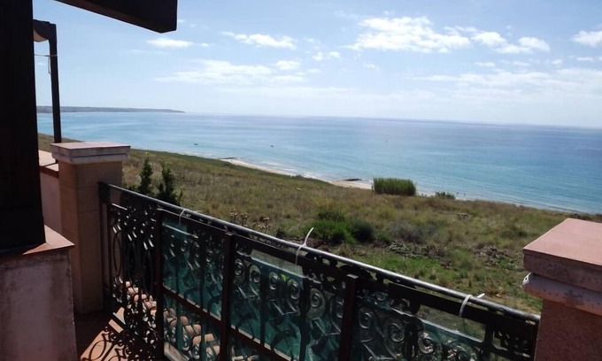 Menfi Villa | Villa inmersa en el verde, con impresionantes vistas al mar en Porto Palo di Menfi