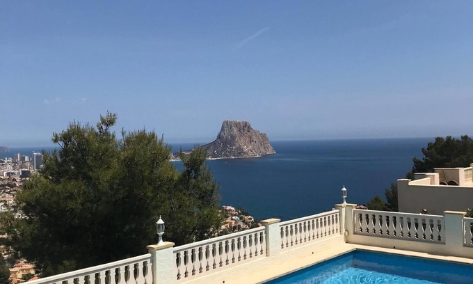 Calpe Casa | Villa en Calpe con piscina propia y preciosas vistas al Mediterráneo.