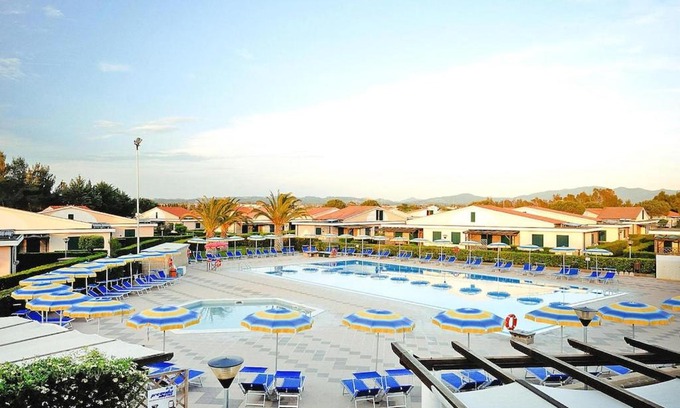 Marina di Cecina Apartamento | Villa in Cecina Mare near Sandy Beach