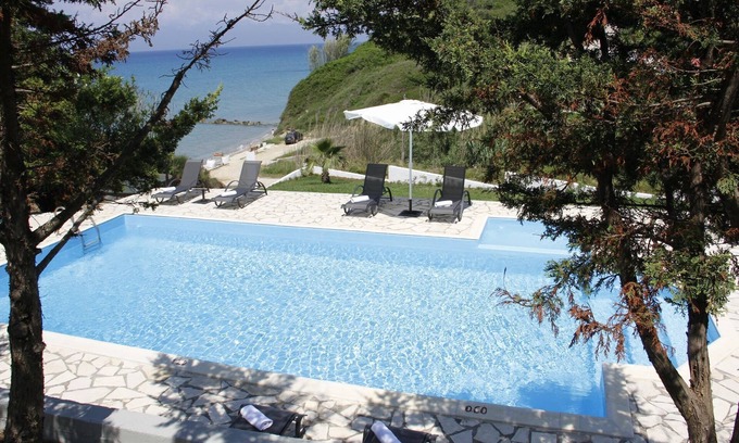 Termenades Villa | Villa en Corfú con piscina cerca de Gialos