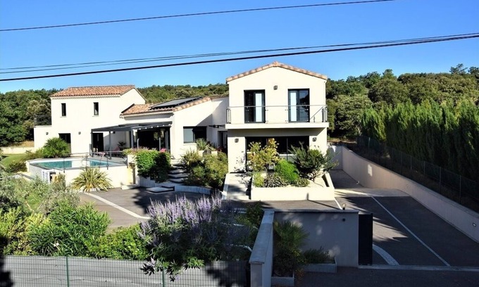 Montsegur-sur-Lauzon Villa | Casa rural cerca de Grignan Drome Provenzal