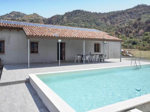 Gaggi Villa | Villa in Gaggi near Mount Etna