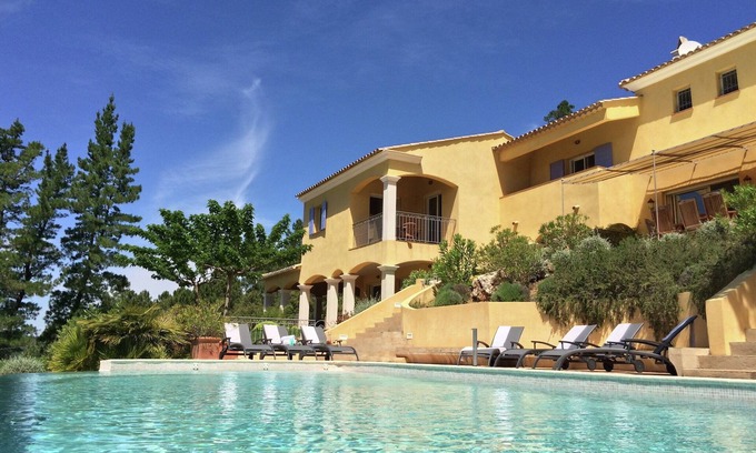 Le Muy Villa | Villa en Le Muy con piscina y lago