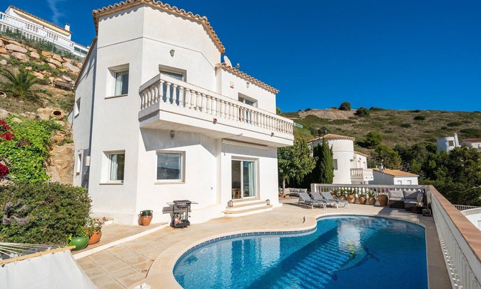 L'Escala Villa | Villa en L’Escala con piscina privada