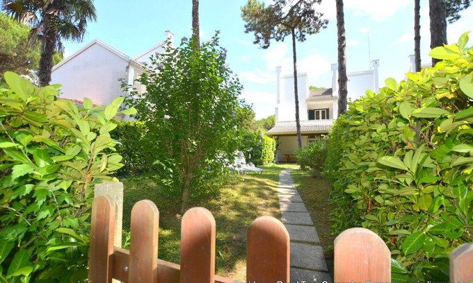 Lignano Pineta Villa | Villa en Lignano Pineta con 2 domitorios y 2 baños