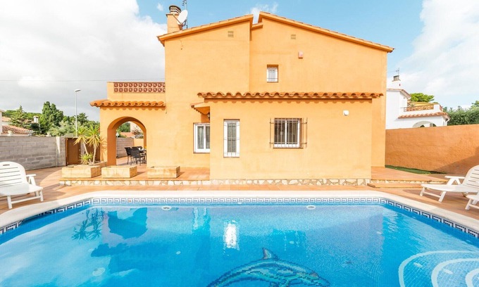 L'Escala Villa | Villa en Playa Riells con piscina privada