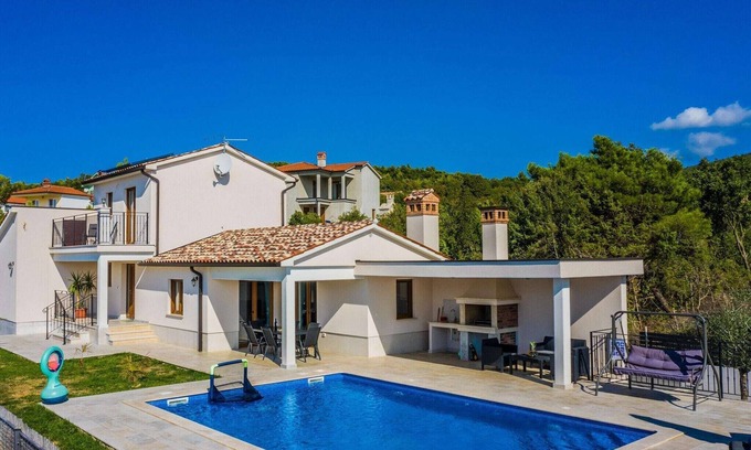 Viskovici Villa | Exuberante villa en Sv Lovreč Labinski con piscina privada