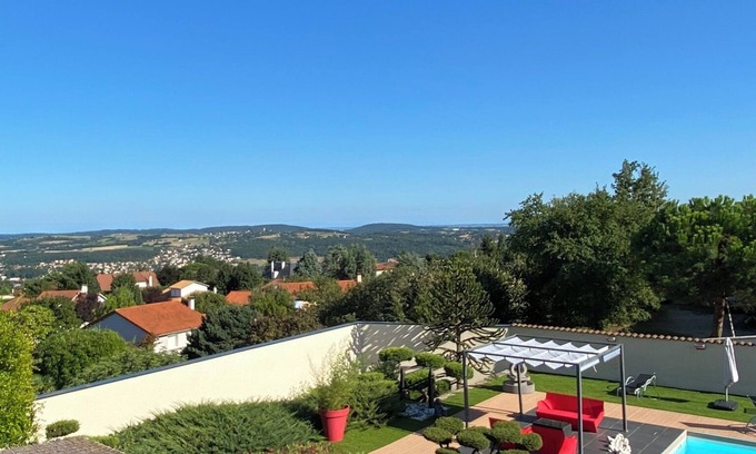 Millery Villa | Villa in the hills above Lyon with swimming pool, ideal for families.