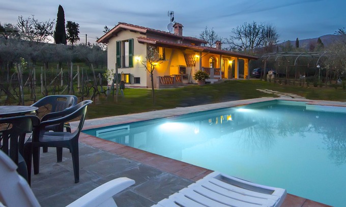 Reggello Villa | Villa en Toscana - Reggello con Piscina, Wi-Fi, Giardini.