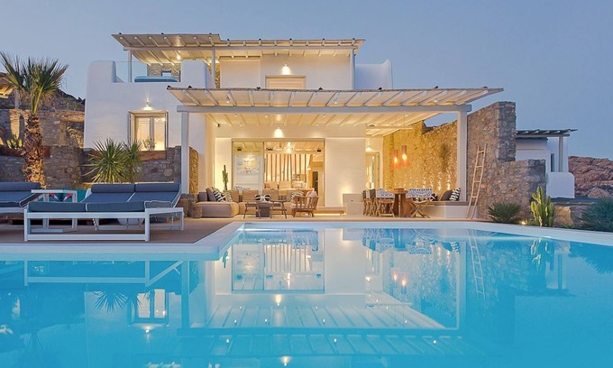 Elia Villa | Villa Ionas - Siete Habitaciones Villa, Capacidad 14