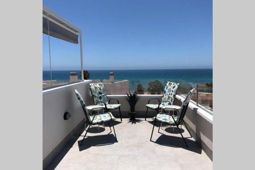 Los Puertos Casa | Villa Isla Plana - right by the sea