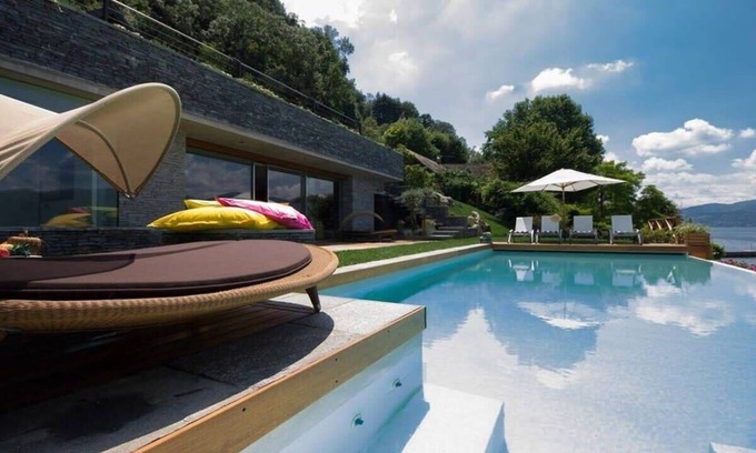 Ispra Villa | Villa Ispra Summary:
