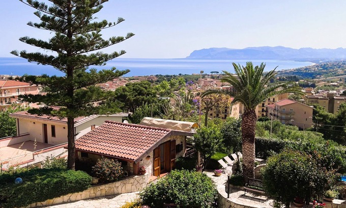 Castellammare del Golfo Apartamento | Villa P. Melograno, with panoramic view