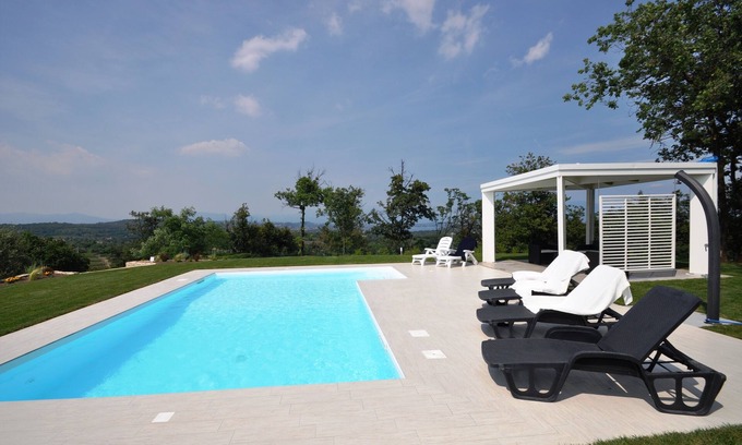 Lonato del Garda Villa | Villa Garden piscina climatizada privada y aire acondicionado en todas las habitaciones