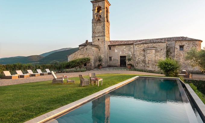 Antognola Villa | Villa en San Giovanni Del Pantano con 10 habitaciones, capacidad 20