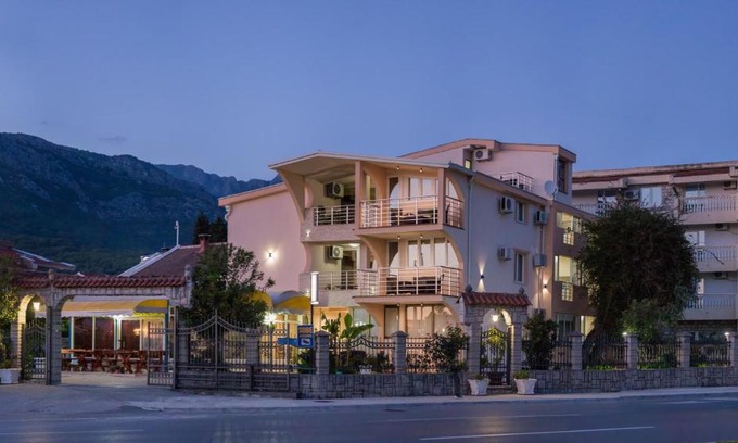 Zeljeznica Apartamento | Villa Jadran Apartments