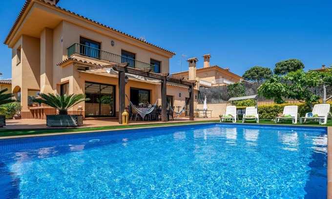 Condado del Jaruco Casa | VILLA JARUCO LUX, SWIMMING POOL, NETFLIX, RELAX AND COMFORT