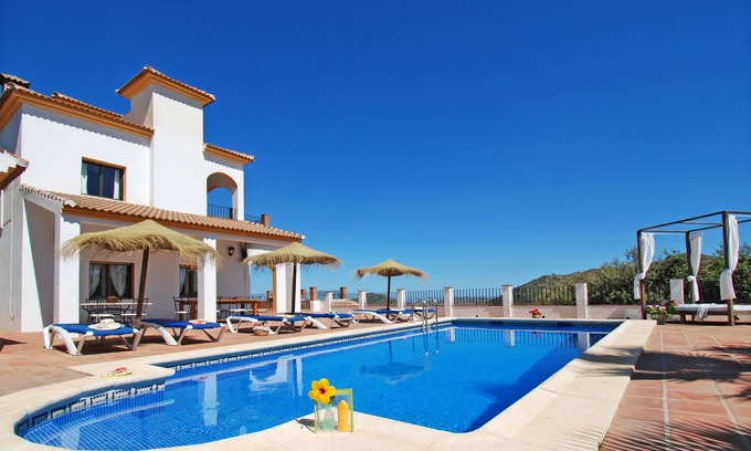 Comares Villa | Villa José 1, 12 pers, Wifi, Piscina Climatizada, A/C, petfriendly