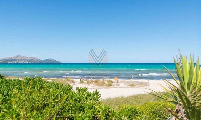 Muro Cabaña | Villa Joy, en primera linea de playa